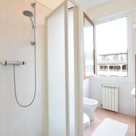 Lovely In With Wifi Apartament Stresa