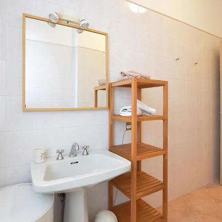 Lovely In With Wifi Στρέσα